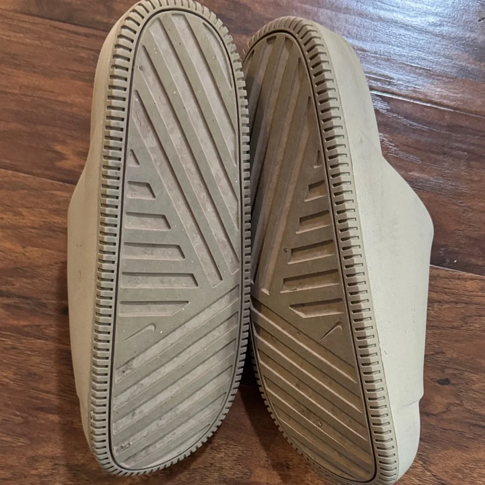 Nike Tan Slide Sandals - Simple Slip-On Design